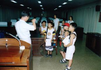 의회시설물 개방에 따라 석교동 주민 30명 의회 방문하여 시설견학